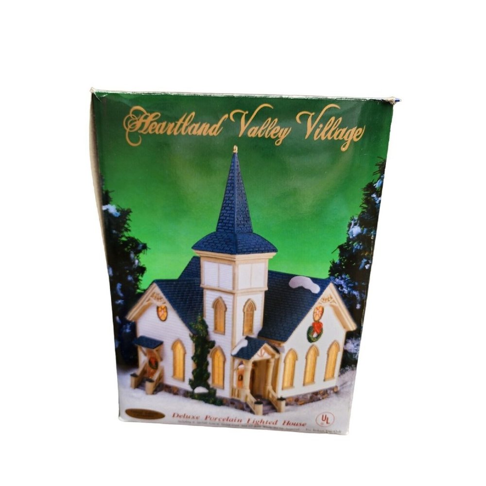 Heartland Valley Village Church Deluxe Porcelain Lighted House in Box WORKS